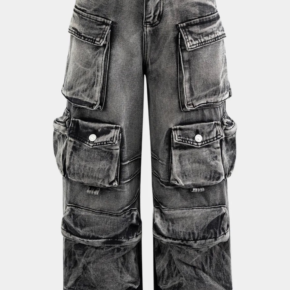 Mica’s Gray Cargo Pants
